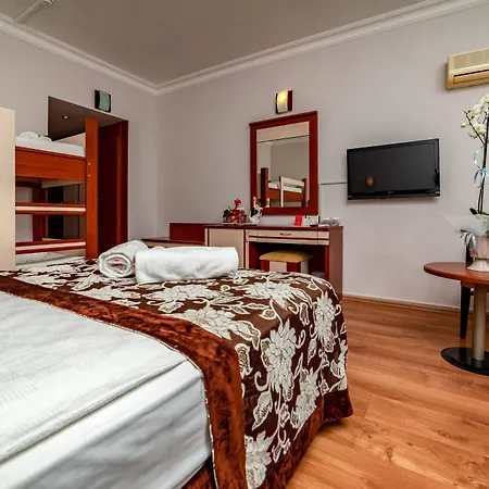 Armas Bella Sun Semesteranläggning (resort) Side